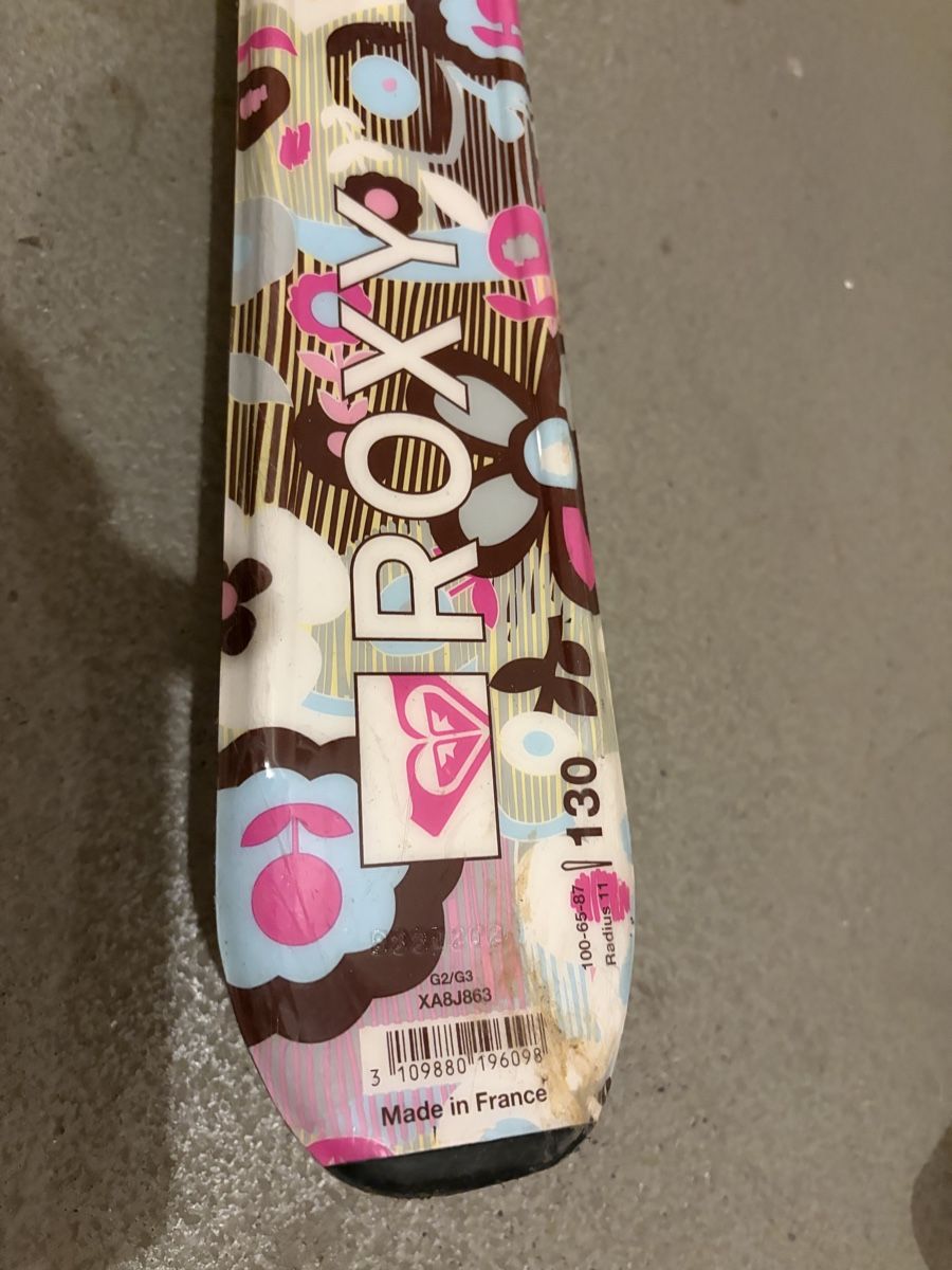 Roxy Sci: Roxy Skis 130cm with Bindings - Winter Fun Ready! – Usato da steinhausen venduto da blockfr 3