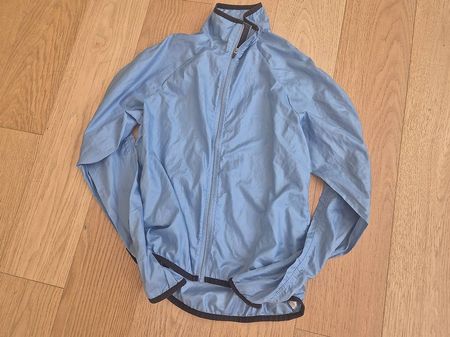 Rennvelo Windjacke (ultra leicht Gr. M) Woman