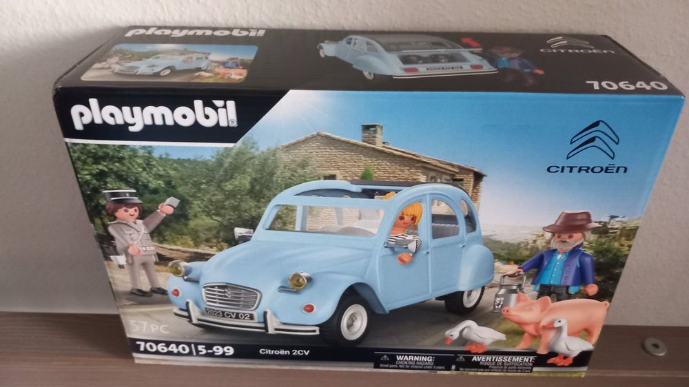 Playmobil - réff : 70640 - voiture 2 CV Citroën bleu 3 personnages et animaux