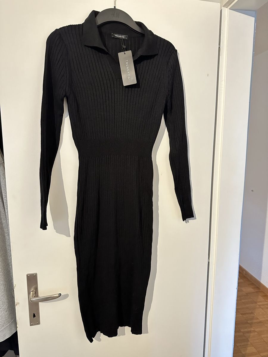 Vestiti: Trendyol Kleid NEU – Nuovo e nell'imballaggio originale da Bergdietikon venduto da sim_rg8v