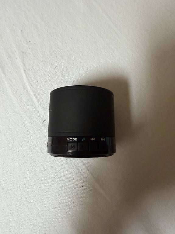 Radios: Mini enceinte Bluetooth avec radio intégrée – Gebraucht aus La Corbaz von Fred666