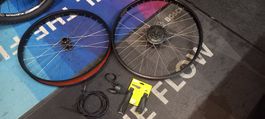 Enviolo / Nuvinci Radsatz 27.5  mit Reifen und Griff