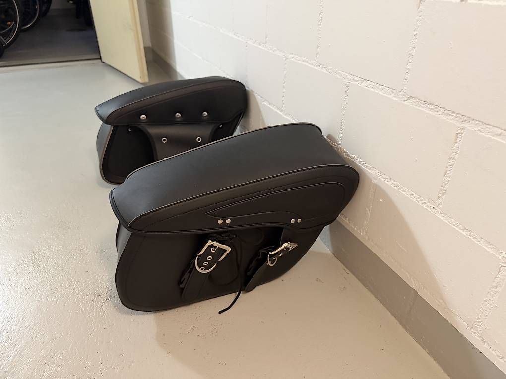 Sacs: Motorradtaschen Universal – Neuf avec emballage d'origine à Ennetmoos par FlorianMazko