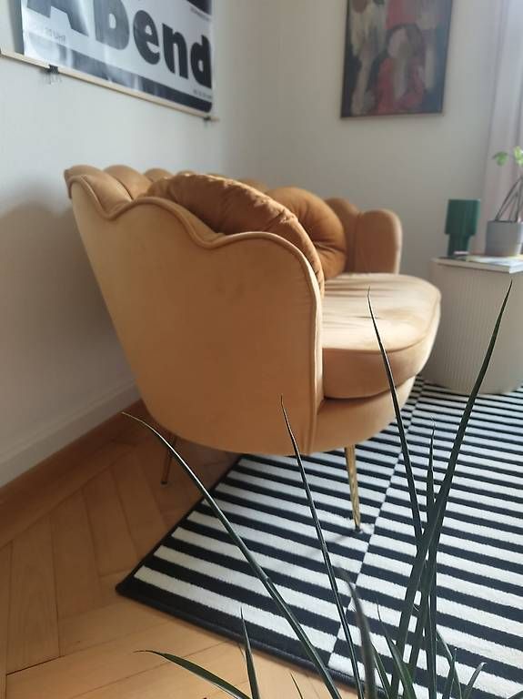 Divani: Muschelsofa 2-Sitzer - Samt - Senfgelb – Usato da Luzern venduto da frassonieri 1
