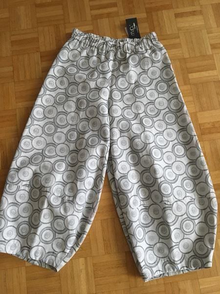 Pantaloni: she’s crazy Hose Gr.M – Nuovo (secondo la descrizione) da Frenkendorf venduto da kokira 2