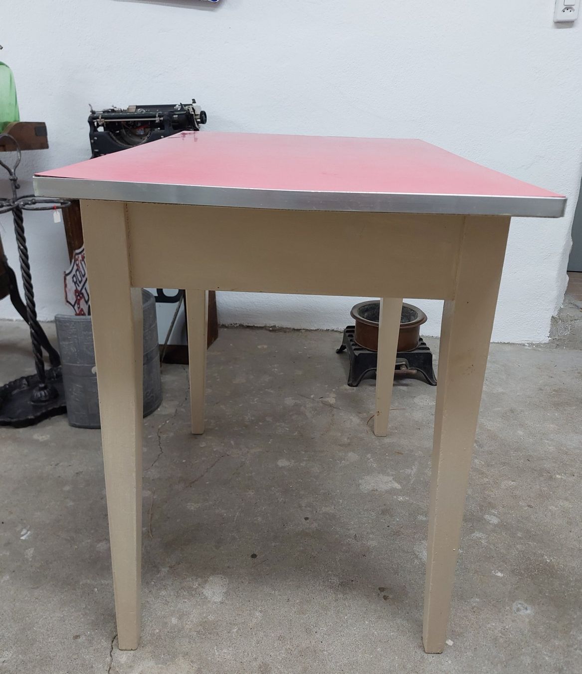 Tavoli: Designklassiker- Antiker Küchentisch – Usato da Siblingen venduto da rantiques 4