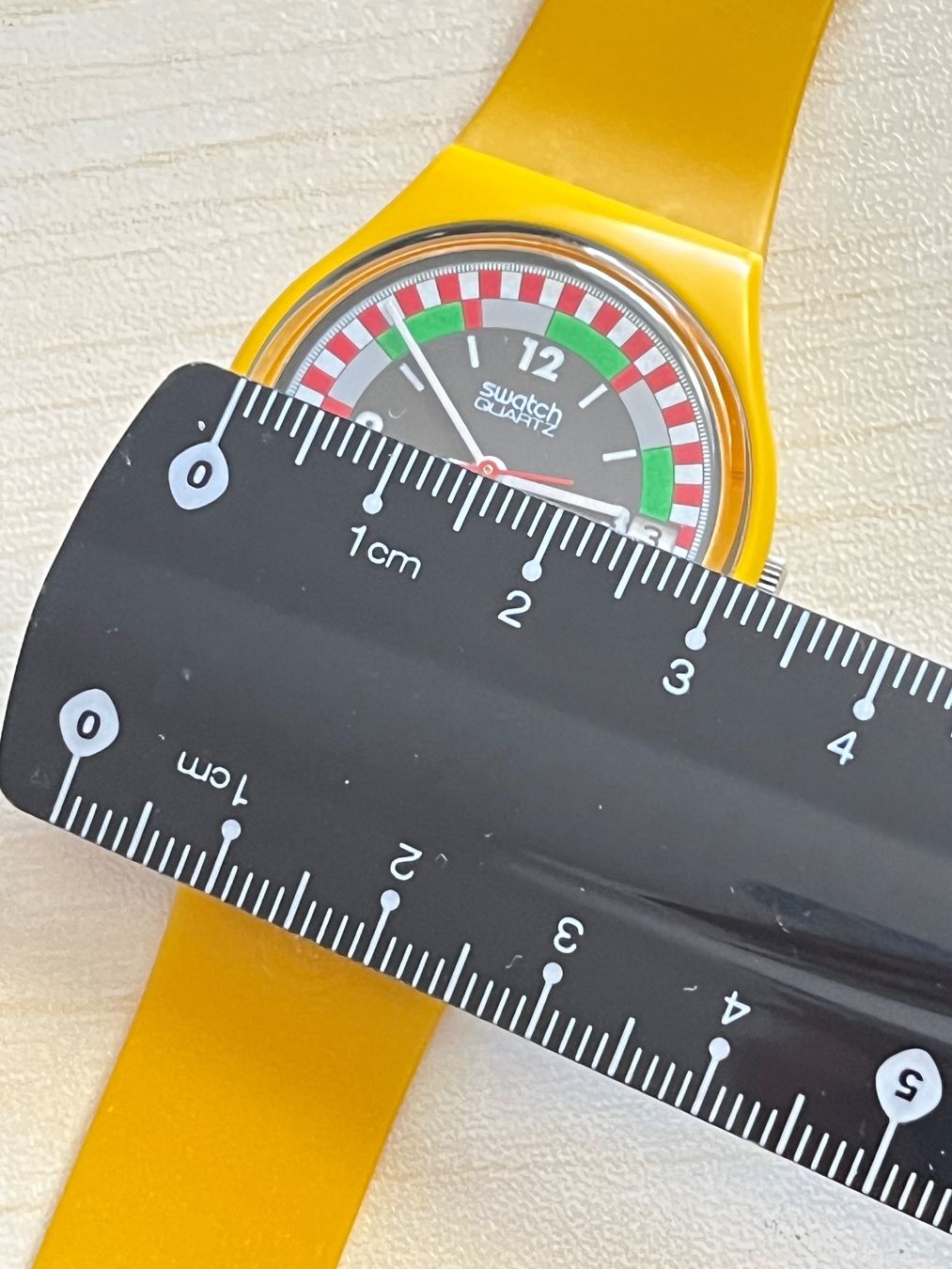 Swatch Orologi: Swatch Uhr, Vintage 1984, Gelb – Usato da Grenchen venduto da chththl 3