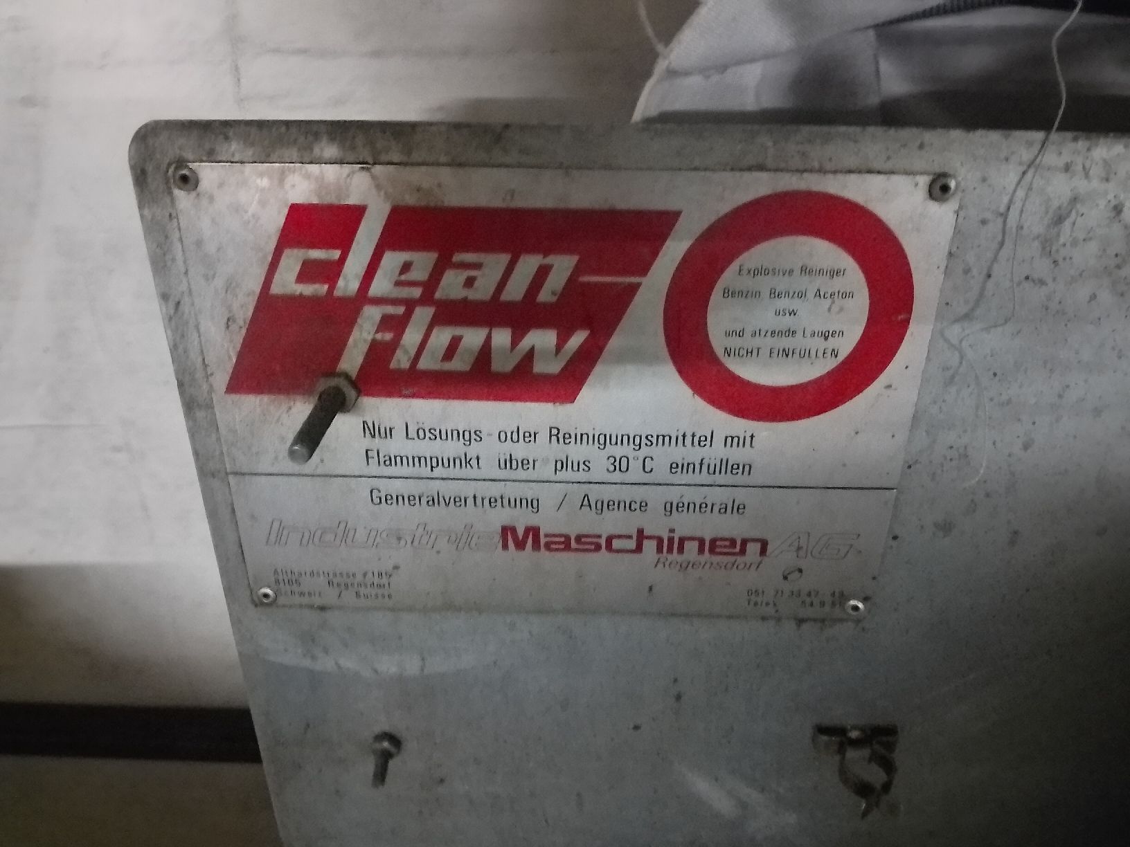 Tutti gli attrezzi: Werkstatttisch / Waschtisch Clean Flow - Top Zustand! – Usato da Stallikon venduto da Berg-450FE 1