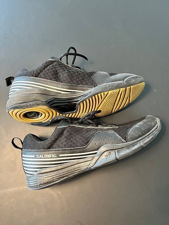 Herrenschuhe: Hallenschuhe Grösse 46 - top Zustand – Gebraucht aus Bern von danigro 1