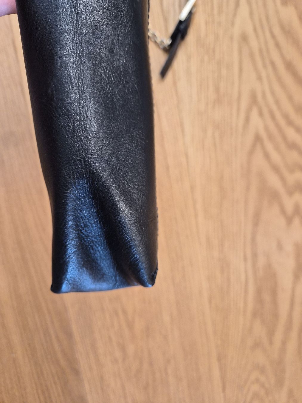 Fendi Borse da donna: Fendi Handtasche schwarz mit Kette  – Usato da Schwarzenberg LU venduto da LadySecondhand 5