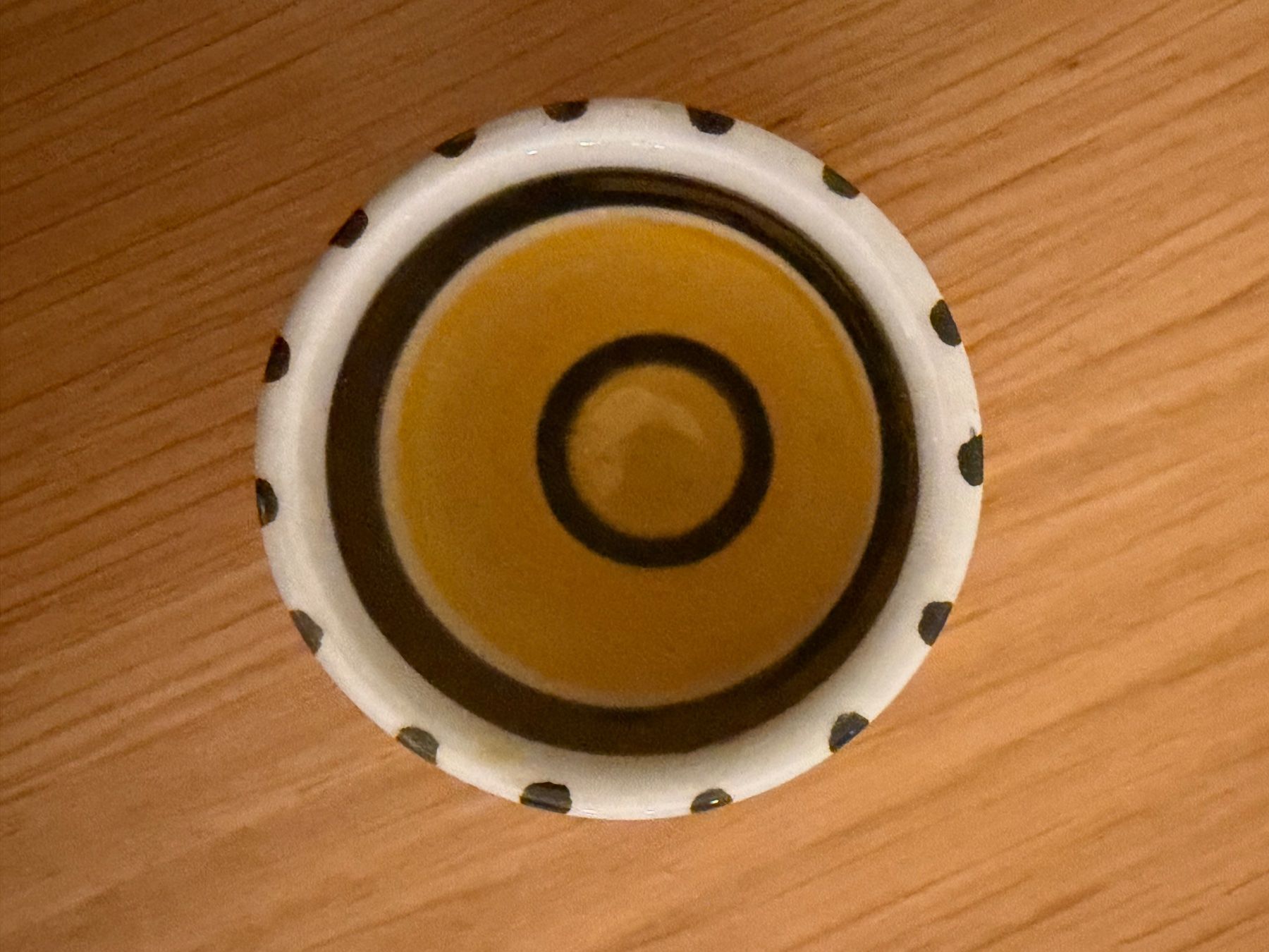 Altre Stoviglie: Handbemalter Keramik Eierbecher – Vintage – Usato da Basel venduto da Rouge. 1