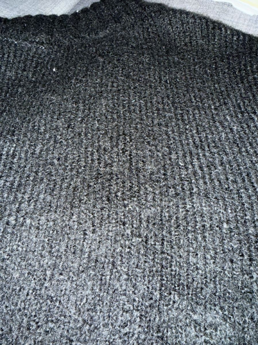 Weekday Maglioni & Felpe: Schwarzer Pullover mit V-Ausschnitt von Weekday, XS – Usato da Bern venduto da katystrophal 2