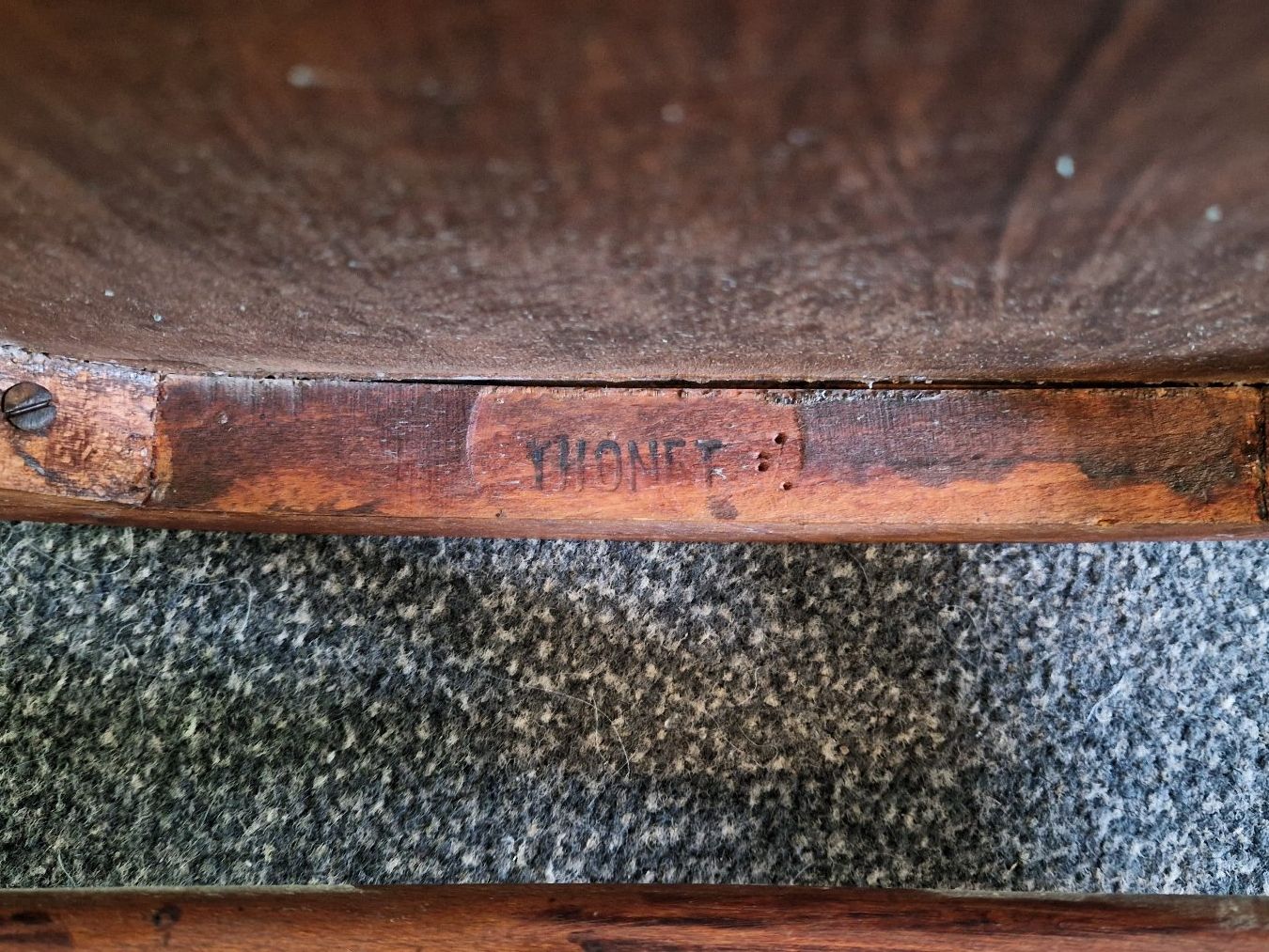 Thonet Sedie: original Thonet-Bugholzstuhl – Usato da Zürich venduto da Isaake 1