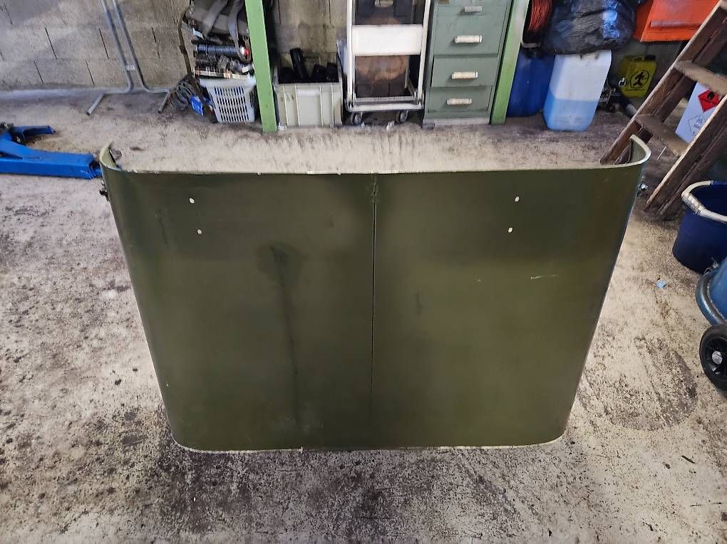 Tutti pezzi di ricambio auto: Motorhaube Willys Jeep – Usato da Rüschegg Gambach venduto da Wattify 3