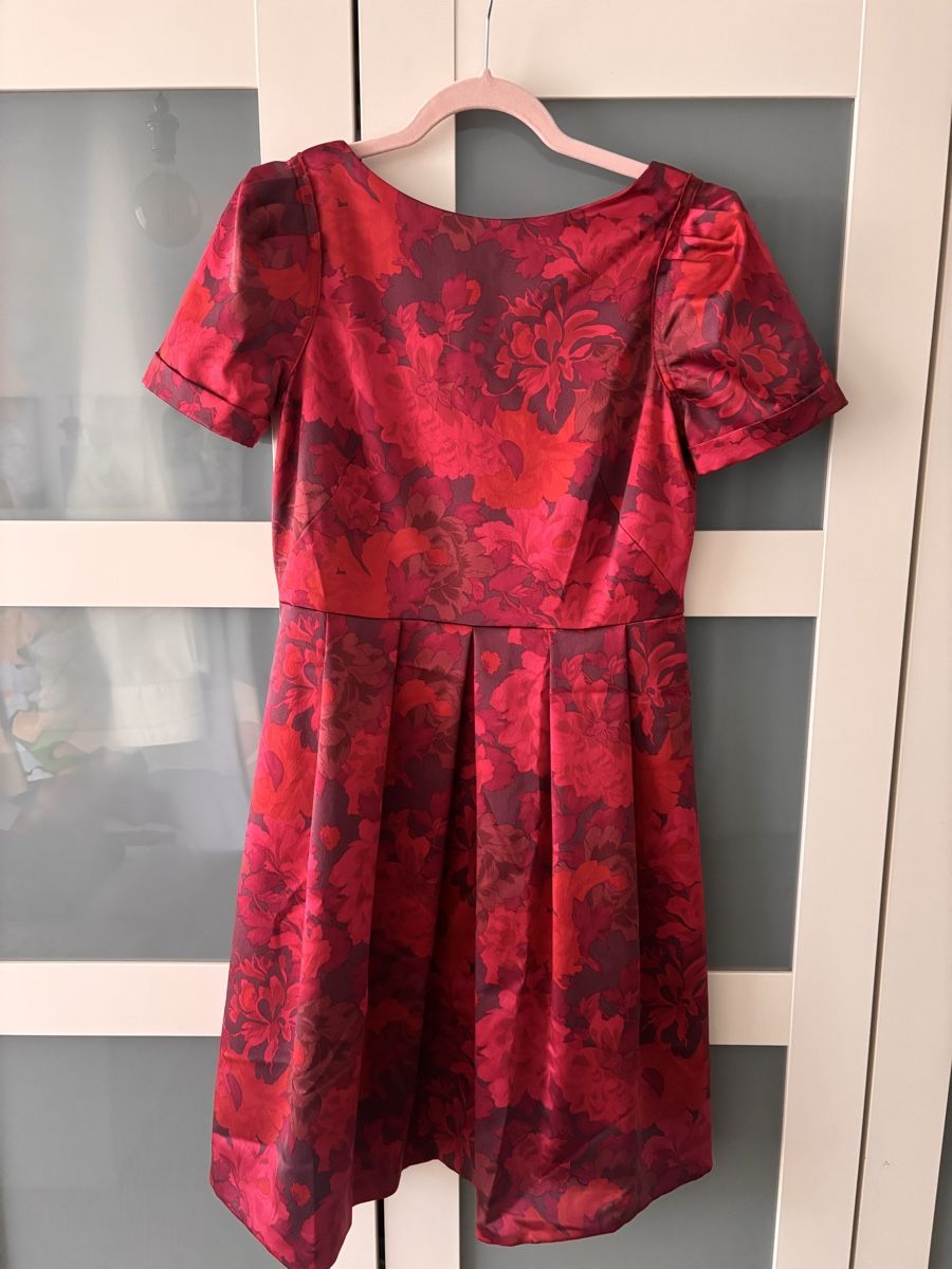 Vestiti: Floral Dress – Usato da Männedorf venduto da any_zdm5