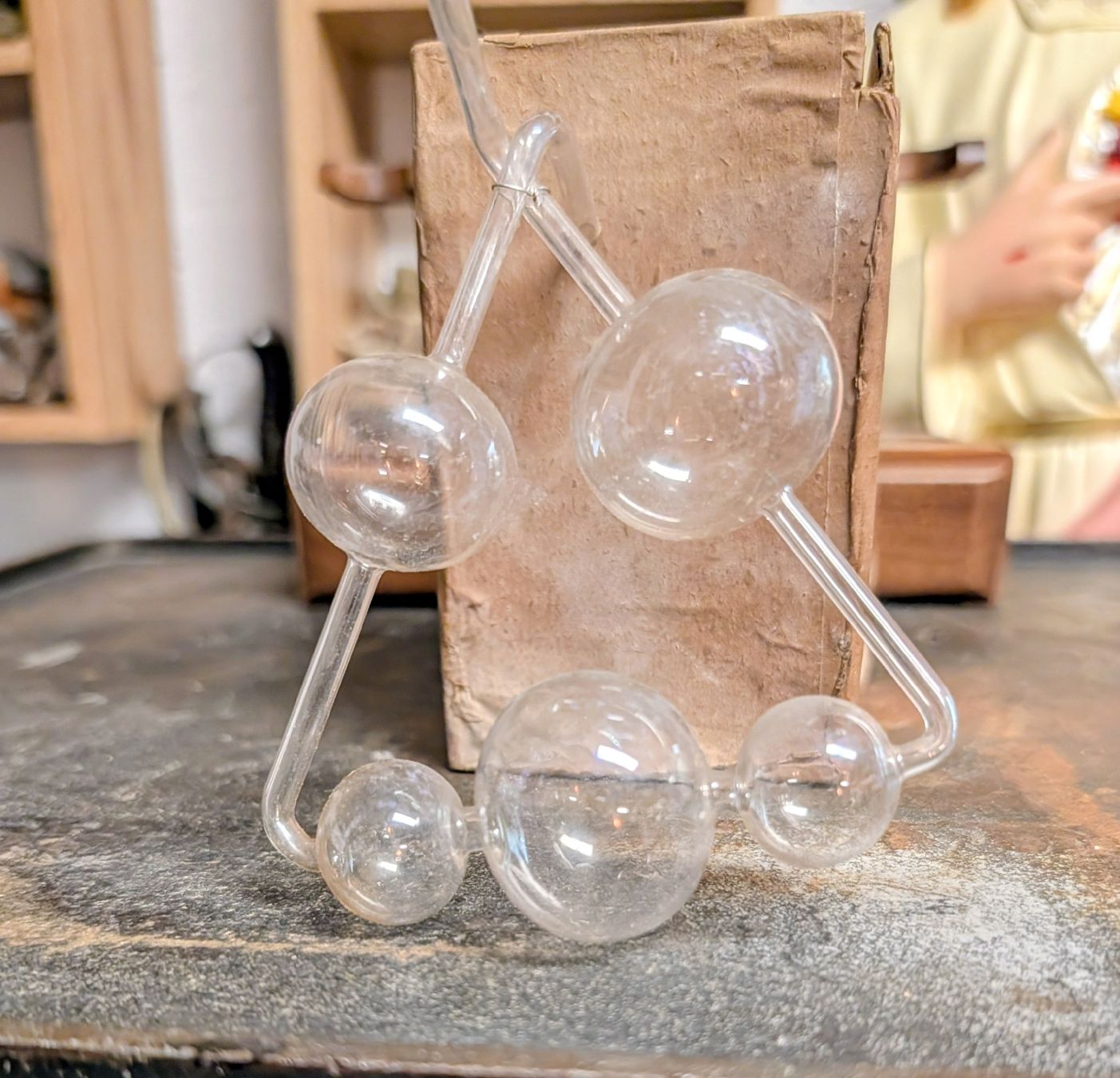Tutti gli attrezzi: Curiosité, ancien équipement de laboratoire ? – Usato da La Place (Ayent) venduto da s4c4