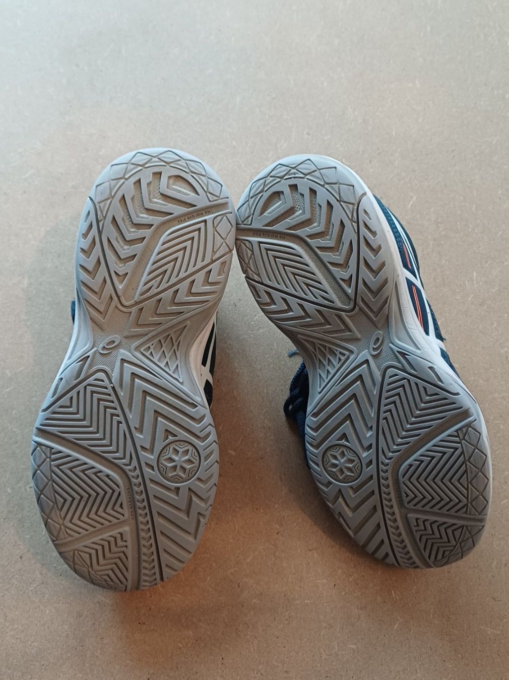 Asics Schuhe für Jungen: Asics Schuhe Gr.32.5 – Gebraucht aus Oberrieden von Raja011 3