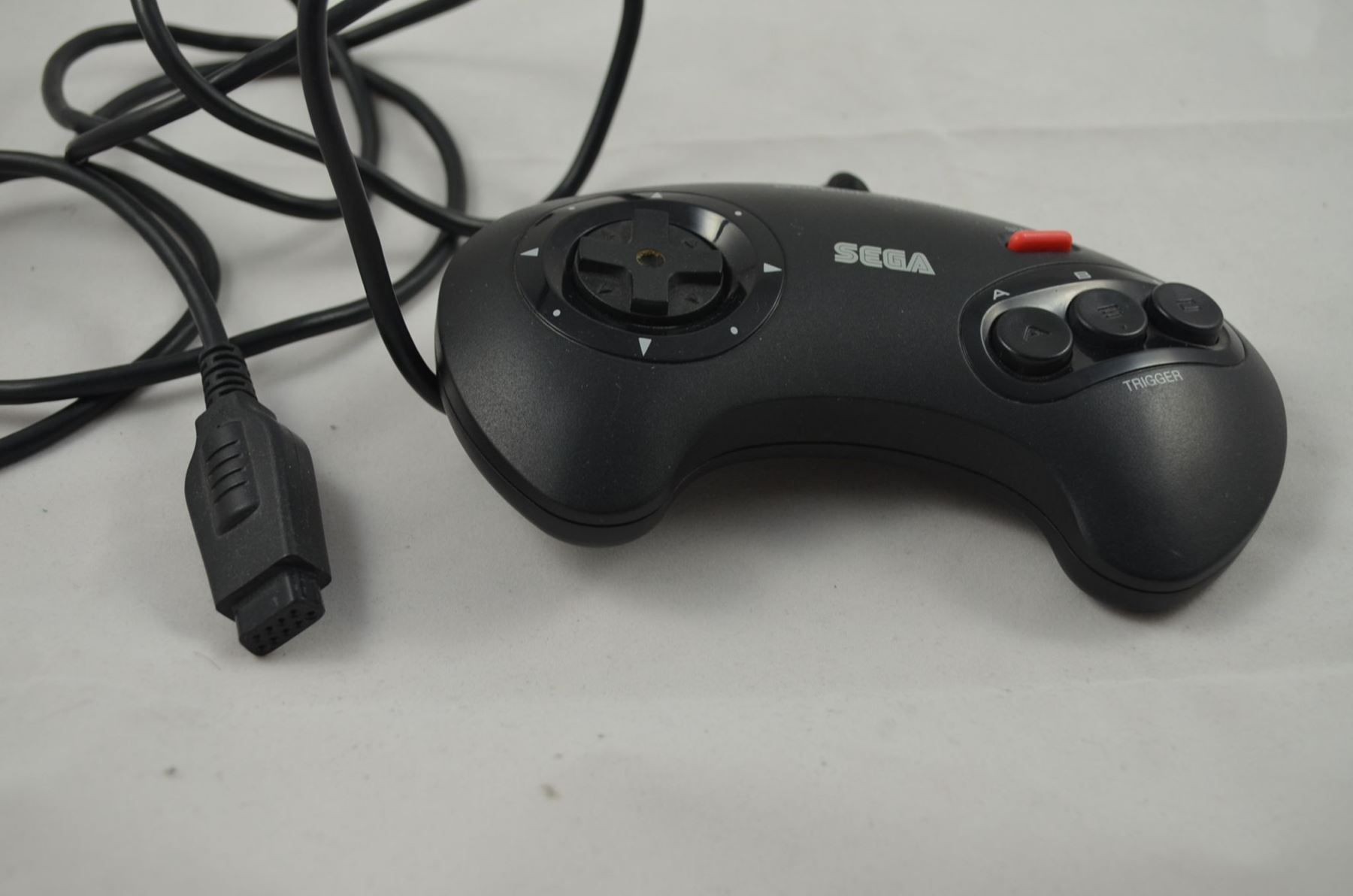 Giochi: Original Controller Sega Mega Drive – Usato da Buchs AG venduto da SellAndBuyX