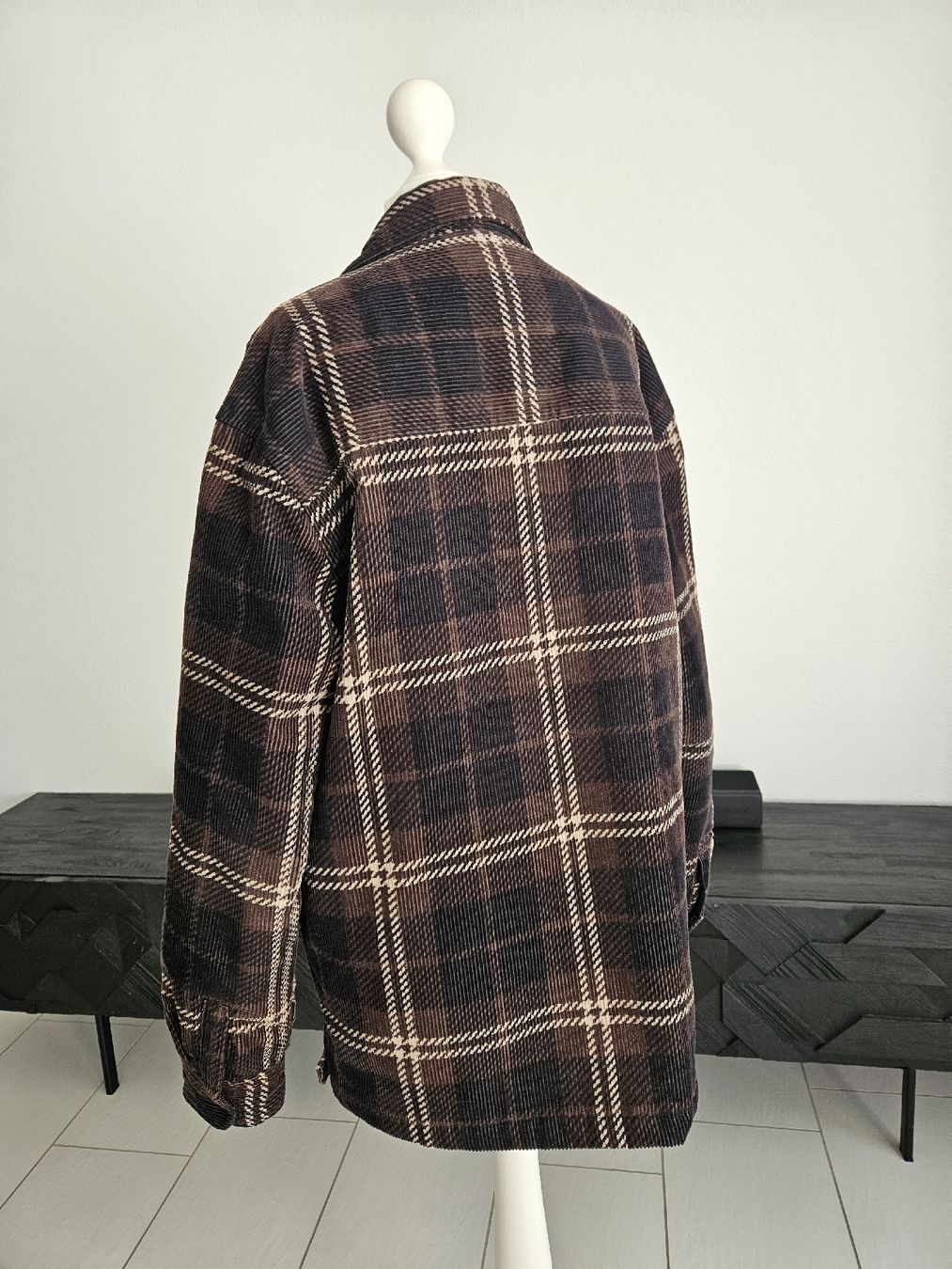 H&M Giacche: Stylisches Cordhemd / Jacke Grösse S H&M – Usato da Bülach venduto da Recherchieren 3