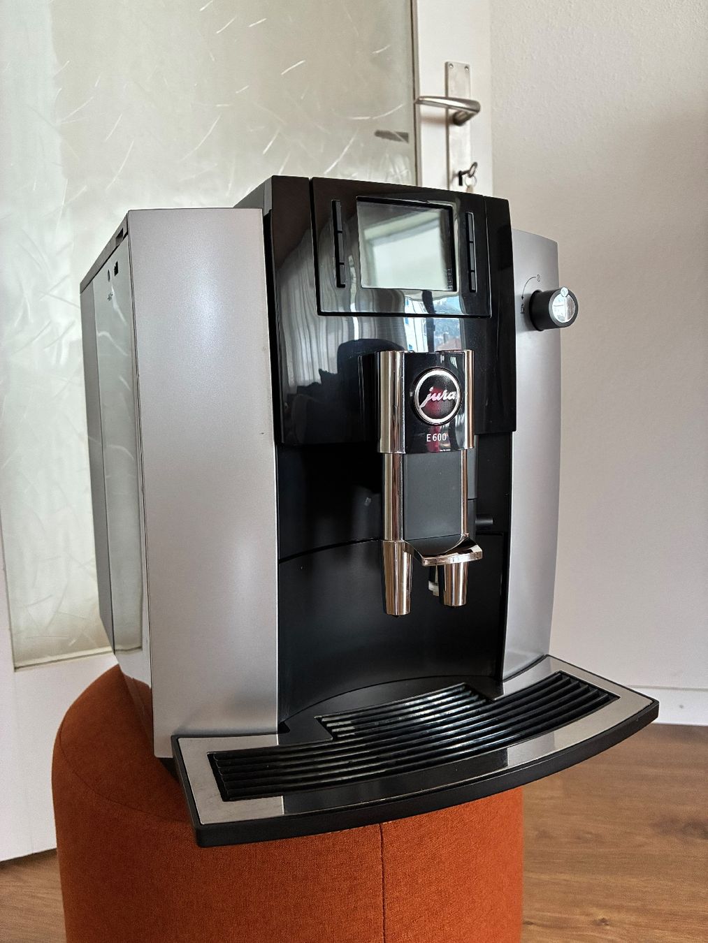Jura Machines à café & Machines à expresso: Jura E600 Kaffeemaschine | ERROR 8 – Défectueux à Stansstad par DTR7PT 2