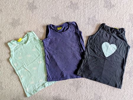 🌸 T-Shirts/ Tops Gr. 122/128 🌸