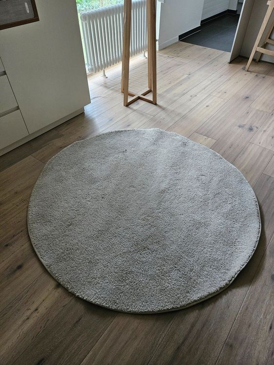 IKEATeppich STOENSE (130 cm); neu Kaufen auf Ricardo