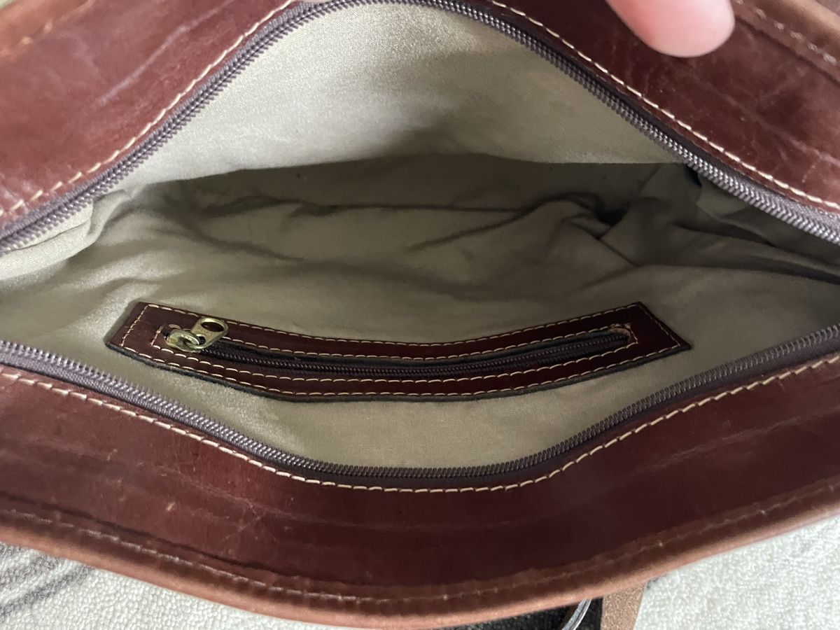 Borse da donna: Leder Tasche – Usato da Freienbach venduto da buyzebra 4