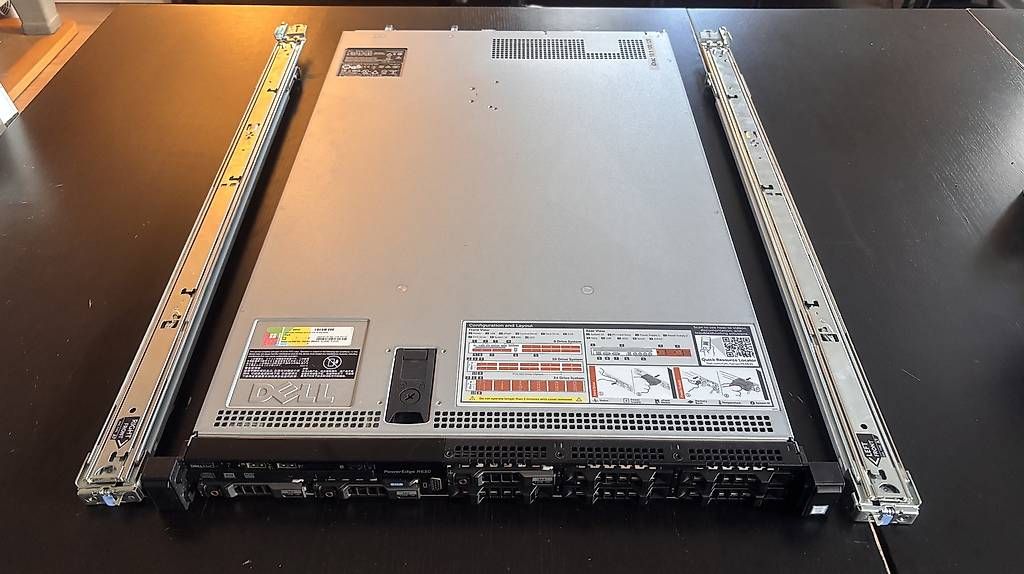Dell Server: Dell PowerEdge R630 Server mit Schienen – Gebraucht aus Degersheim von Einhorn84
