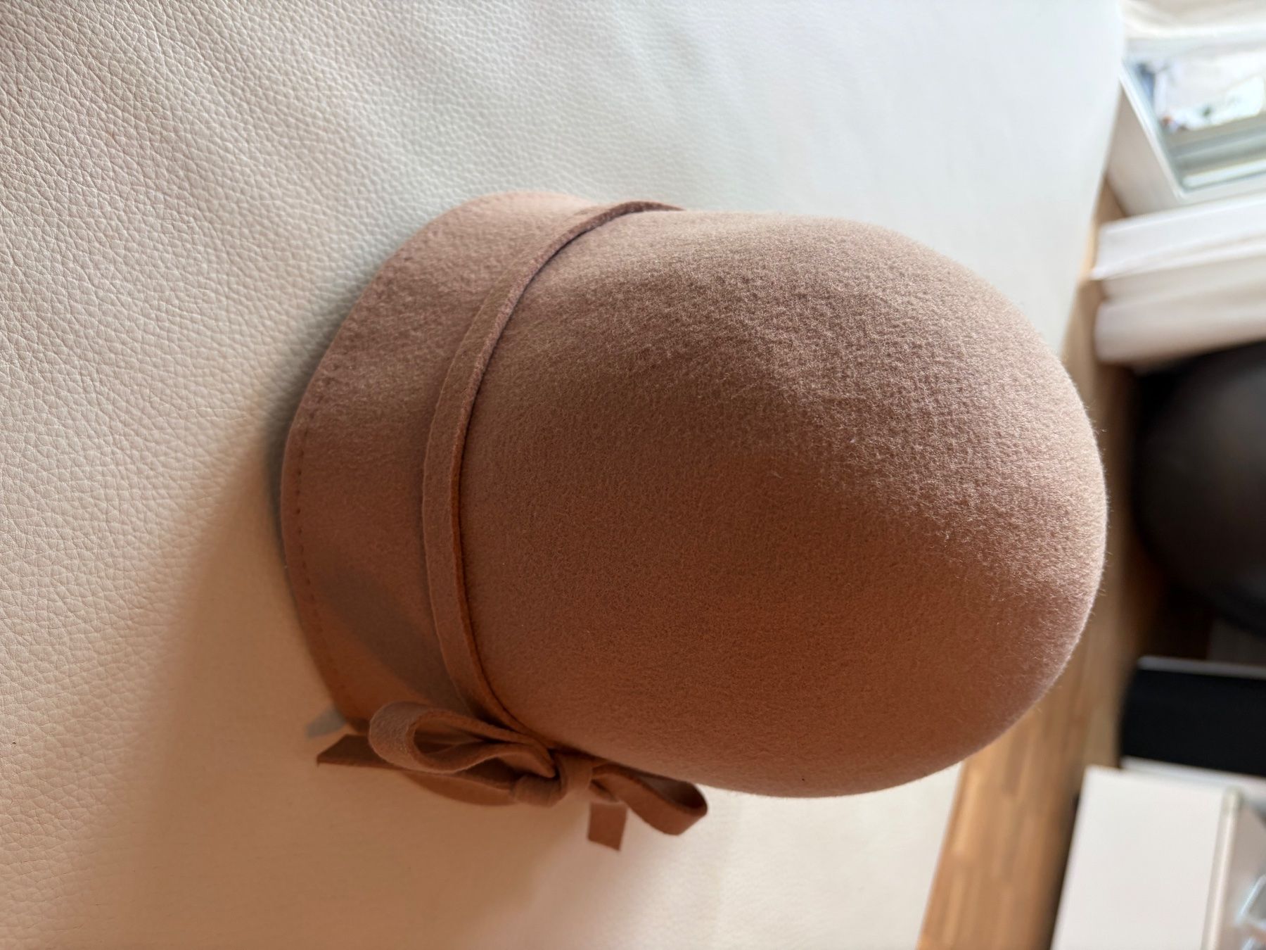 Copricapi, berretti & cappellini: Damenhut beige Uterqüe – Usato da Küsnacht ZH venduto da Annelie87 1