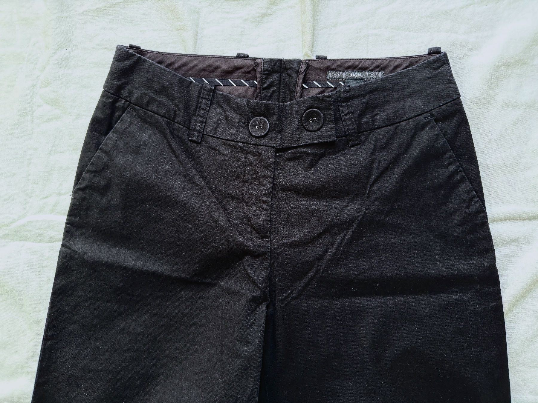 H&M Pantaloni: H&M, Stoffhose dunkelblau, Gr. 34 – Nuovo (secondo la descrizione) da Basel venduto da Solaia28 1