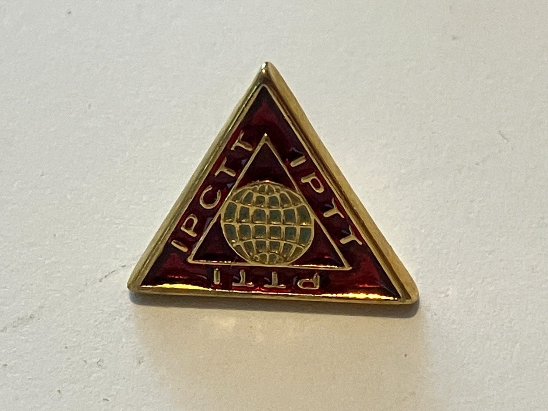 Placchette & Badge: 1 Pin IPCTT – Usato da Basel venduto da djwwpp