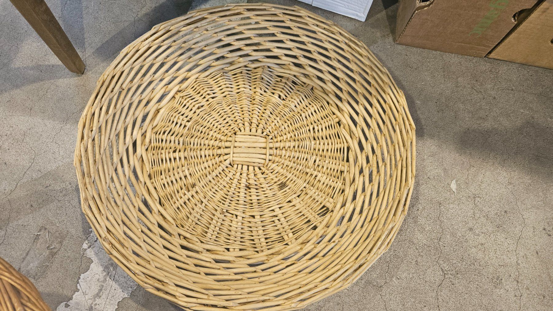 Altro per la casa: Grande cesto di vimini chiaro – Usato da Melano venduto da H-Sara 1