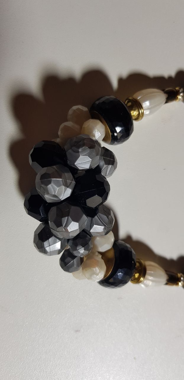 Catenine: Collier fantaisie avec grosses perles – Usato da Montreux venduto da Art_et_antiquites 1