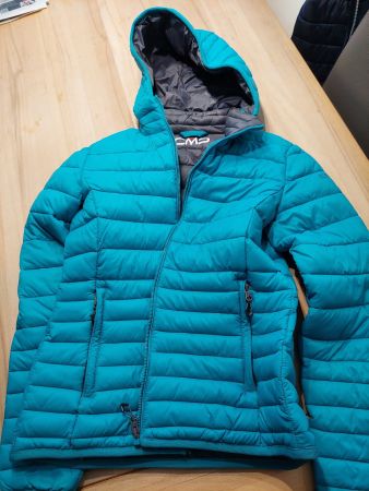Leichte Steppjacke mit passendem Wollschal