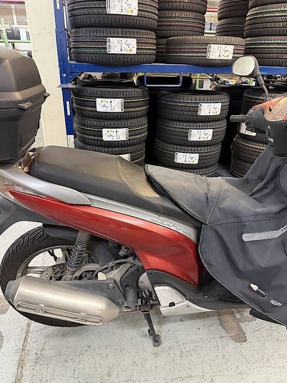 Scooters: Honda SH 125 – Gebraucht aus Genève von ixi_wp74 3