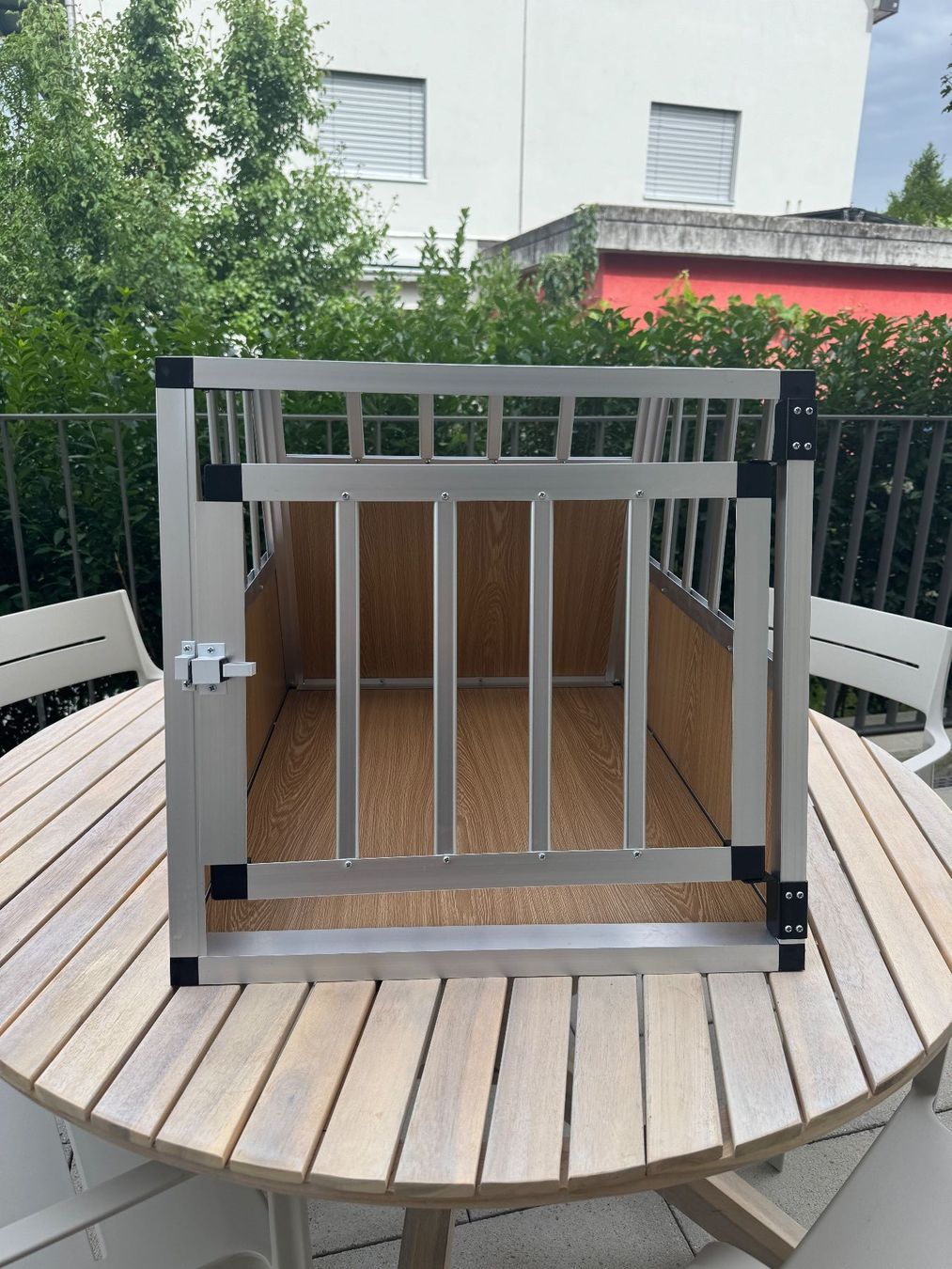 Gabbie, trasporto & Sicurezza: Hundebox Alu geneigte Rückseite – Usato da Männedorf venduto da Flwa 2