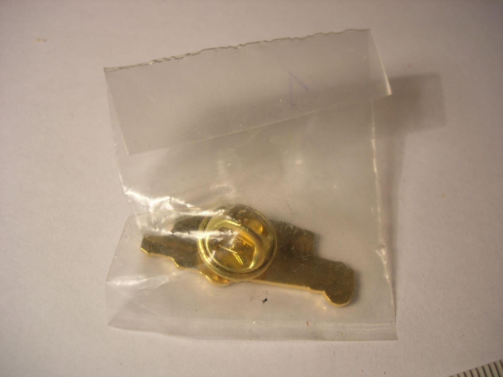 Plaketten & Abzeichen: Postauto Pin #1 – Neu und originalverpackt aus Hornussen von Corvette- 2