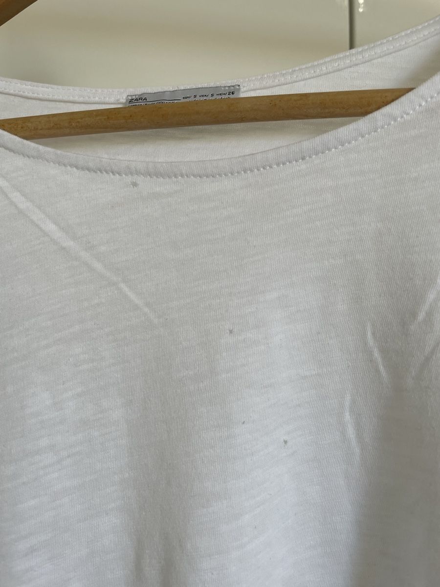 Zara T-shirt: Zara T-Shirt mit weiten Ärmeln – Usato da Grenchen venduto da iagiag 1