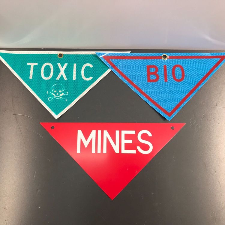 🟣 RAR 3x ORIGINAL WARN-FLAGS US-ARMY MINES TOXIC BIO GEFAHR (Neu und ...