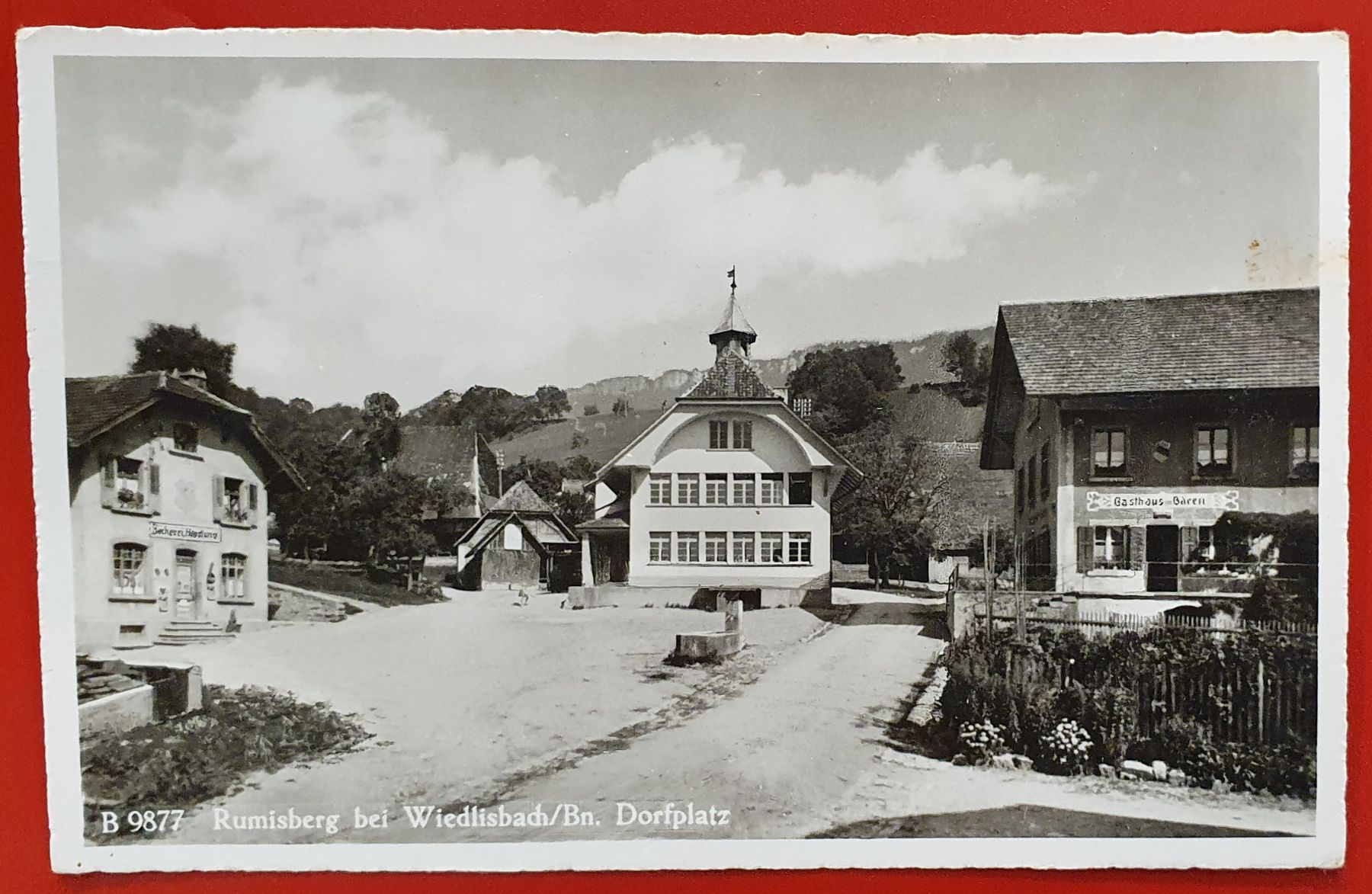 Ansichtskarten: Rumisberg bei Wiedlisbach - Dorfplatz – Gebraucht aus Kreuzlingen von Rschweiz1