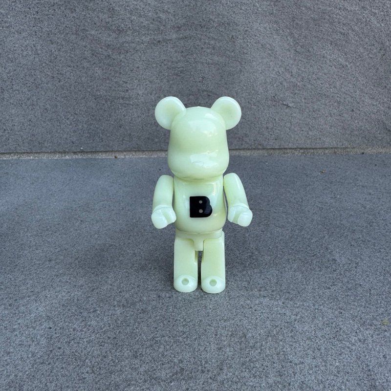 Statuette: kleine Bearbrick Figur – Nuovo (secondo la descrizione) da Berneck venduto da Lifederer