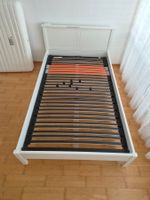 Einzelbett mit Lattenrost