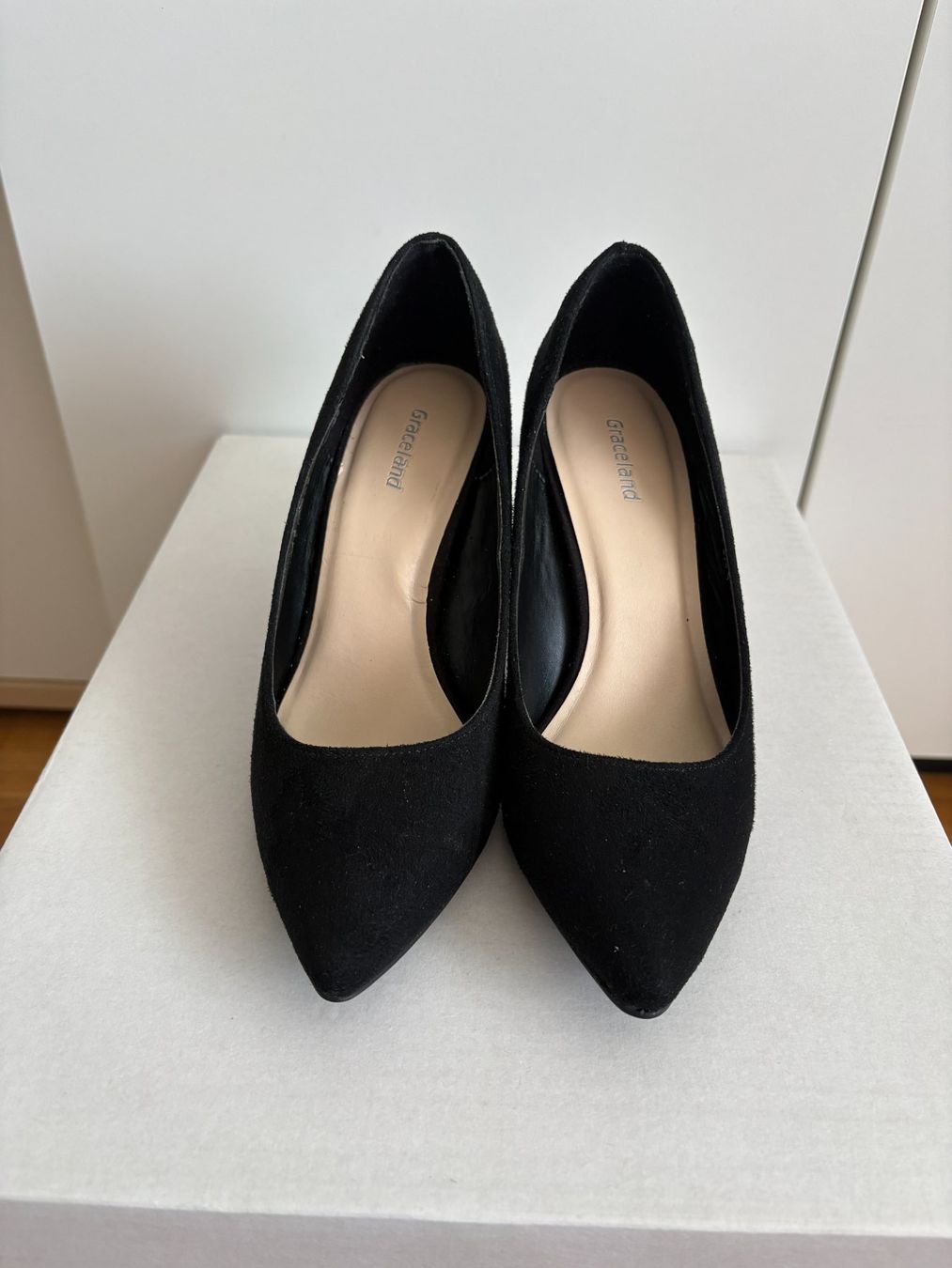 Graceland Scarpe da donna: Schwarze Pumps, Gr. 35 - Neu – Nuovo (secondo la descrizione) da Basel venduto da Nofretete39 4
