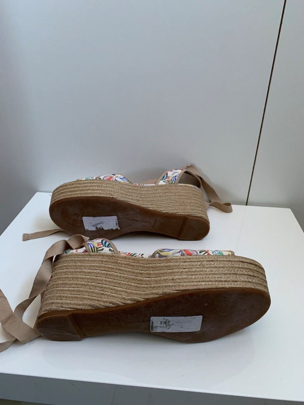 Scarpe da donna: TABITHA SIMMONS: Neue exklusive bunte Plateau-Sandale, 39 – Nuovo (secondo la descrizione) da Luzern venduto da paulablue 8