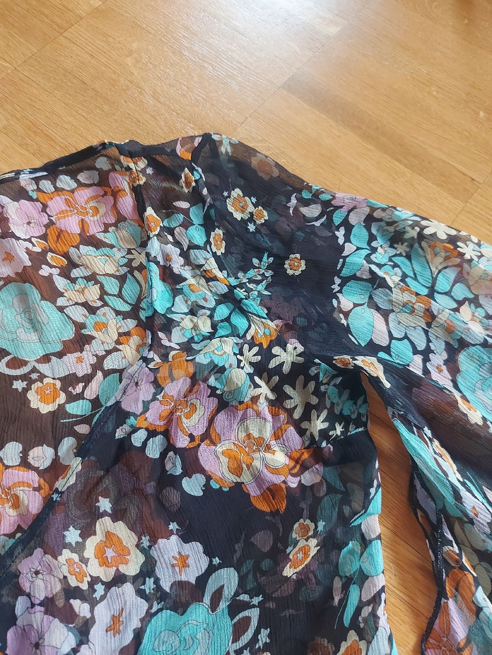 Mango Top: Top 100% soie Mango - T. S – Usato da Lausanne venduto da Super-cerise 1