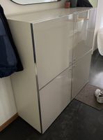 Modern Kommode mit vier Glas Türen