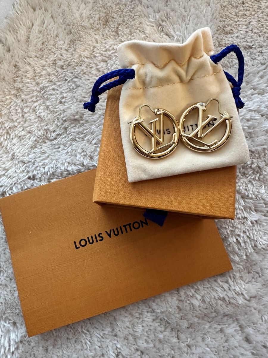 Louis Vuitton Orecchini pendenti & Orecchini a lobo: Louis Vuitton Ohrringe ungetragen – Nuovo e nell'imballaggio originale da Unterägeri venduto da Tamara.2605 1