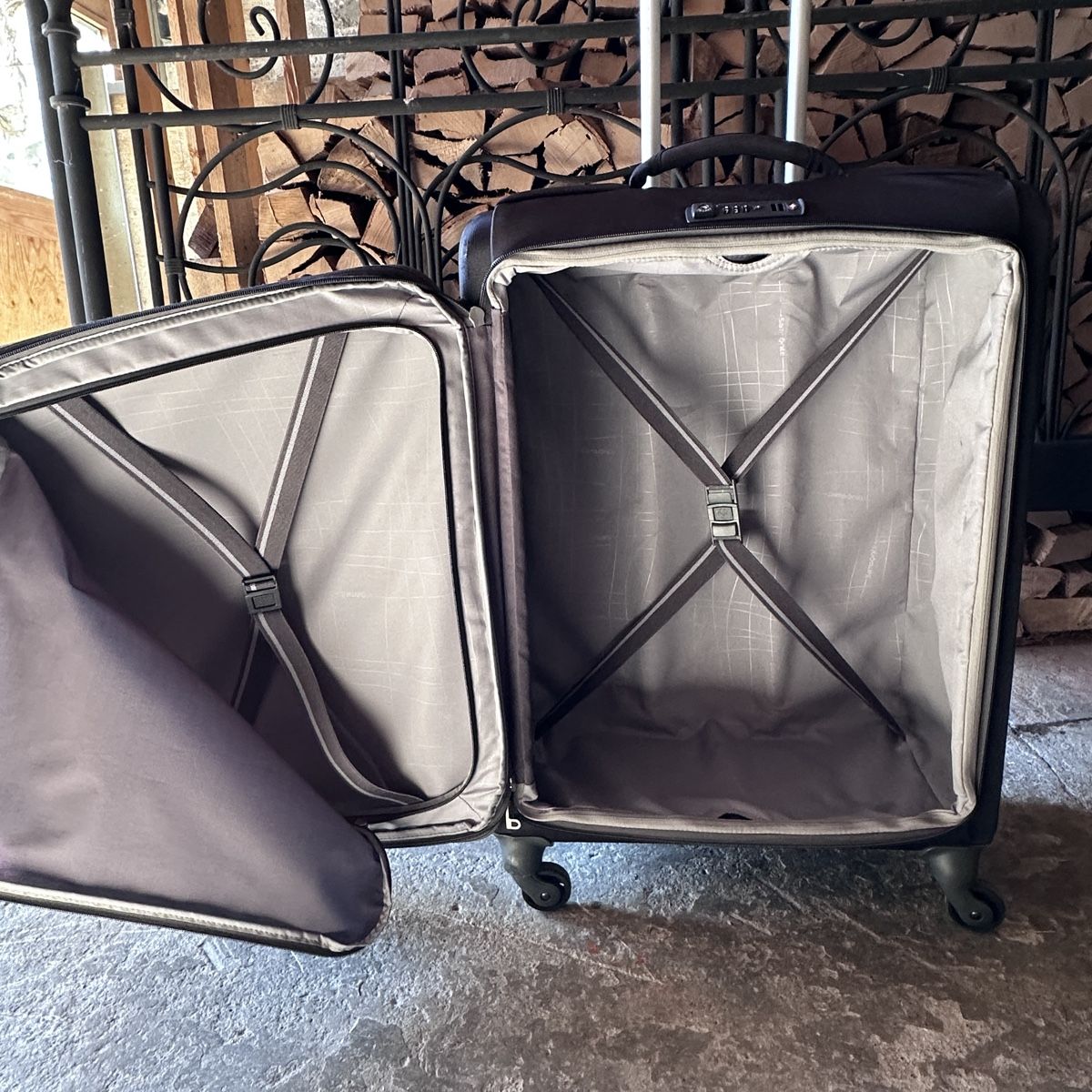 Samsonite Valigie: Samsonite Koffer mit 4 Rollen 55cm – Usato da Sax venduto da kaulquappe01 4