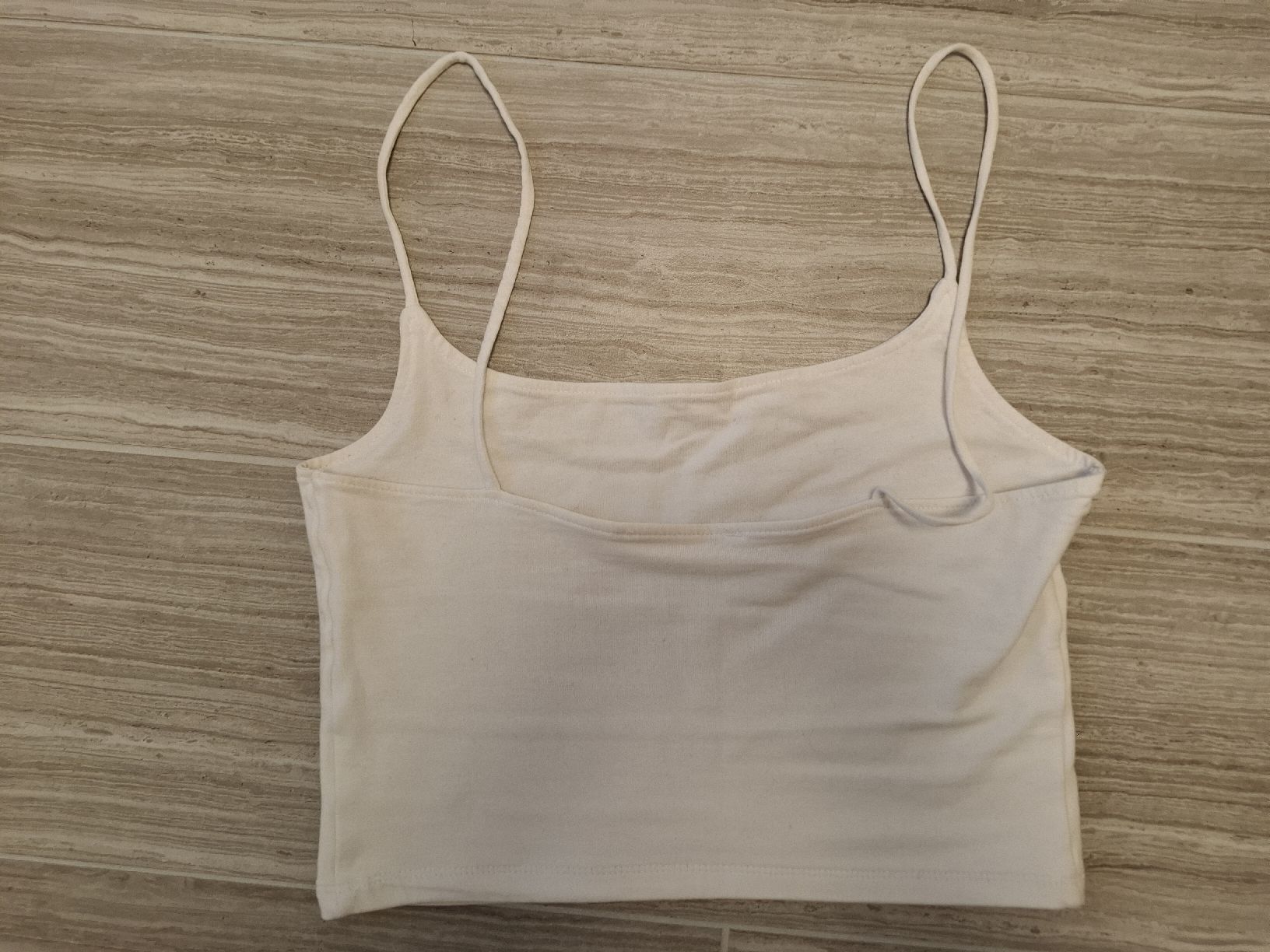 Top: top blanc – Usato da Ecublens FR venduto da ame_y8tq 2