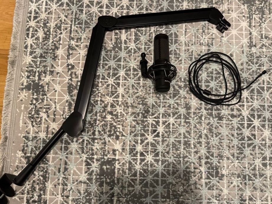 Hyperx Microfoni: HyperX QuadCast S Mikrofon mit Arm und Kabel | Top Zustand – Usato da Kleindöttingen venduto da bko_7k99
